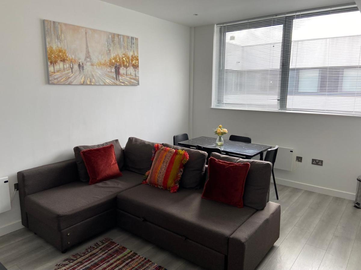 Lovely 2 Double Bedroom Flat With Free Parking - At The Atrium Mk Milton Keynes Dış mekan fotoğraf