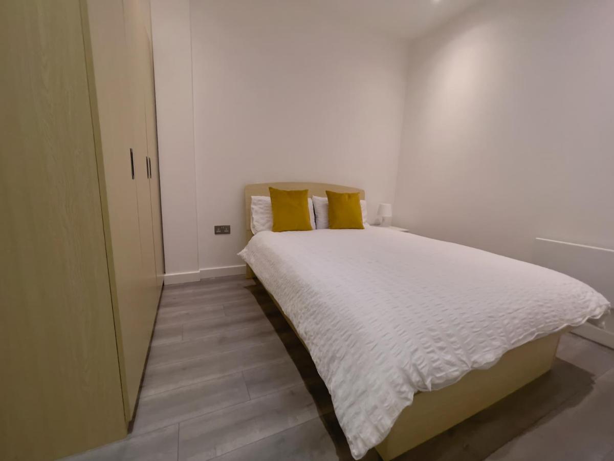 Lovely 2 Double Bedroom Flat With Free Parking - At The Atrium Mk Milton Keynes Dış mekan fotoğraf