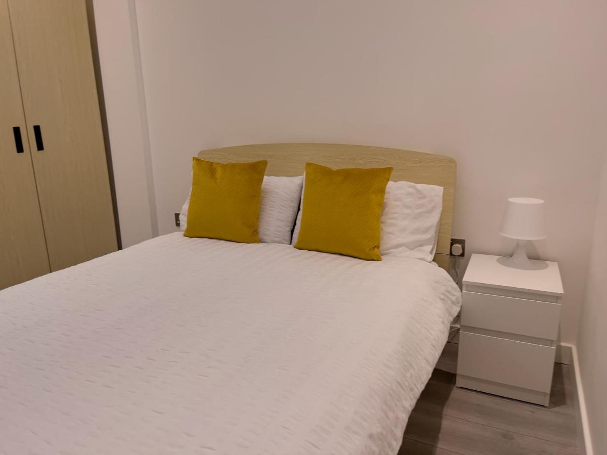 Lovely 2 Double Bedroom Flat With Free Parking - At The Atrium Mk Milton Keynes Dış mekan fotoğraf