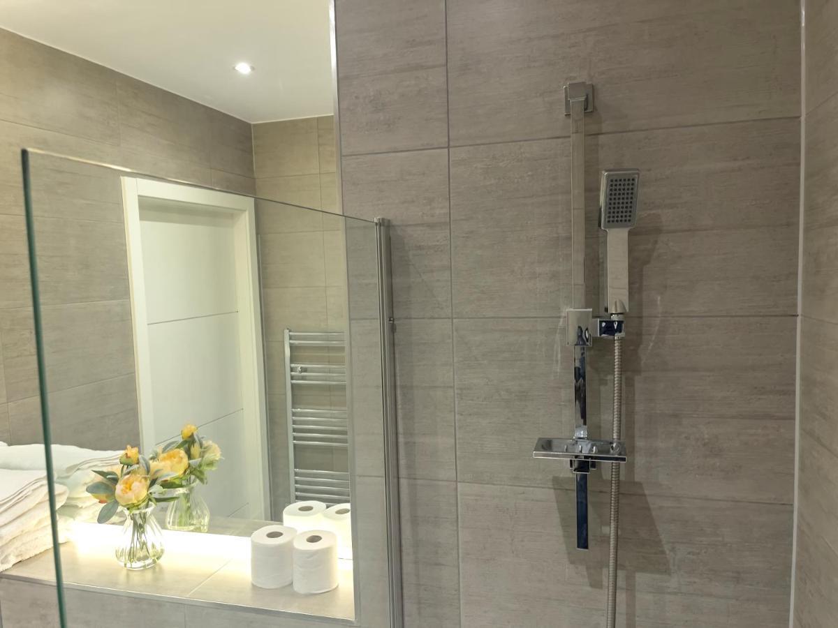 Lovely 2 Double Bedroom Flat With Free Parking - At The Atrium Mk Milton Keynes Dış mekan fotoğraf