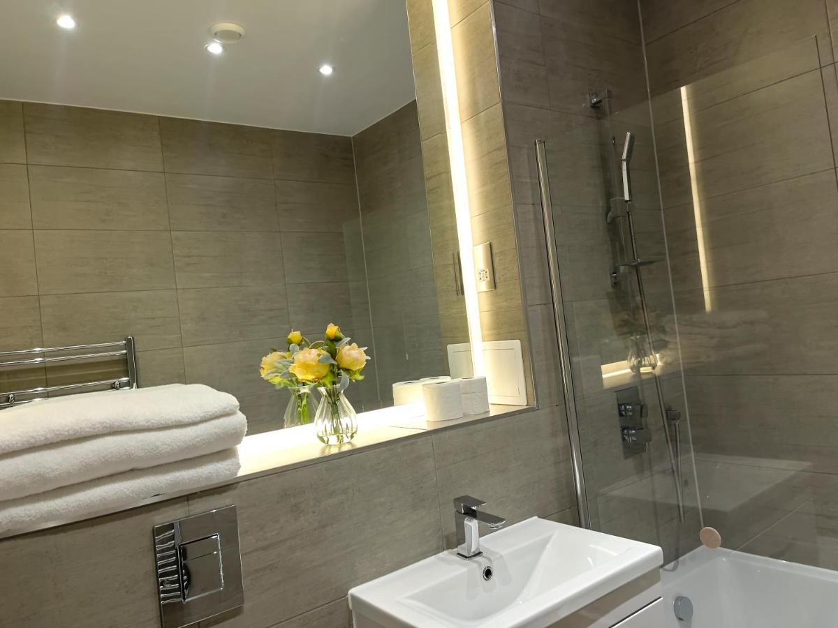 Lovely 2 Double Bedroom Flat With Free Parking - At The Atrium Mk Milton Keynes Dış mekan fotoğraf