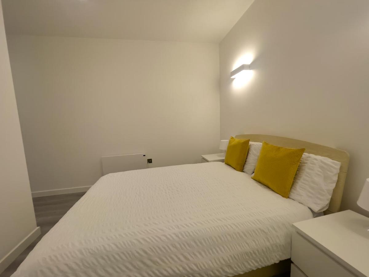 Lovely 2 Double Bedroom Flat With Free Parking - At The Atrium Mk Milton Keynes Dış mekan fotoğraf