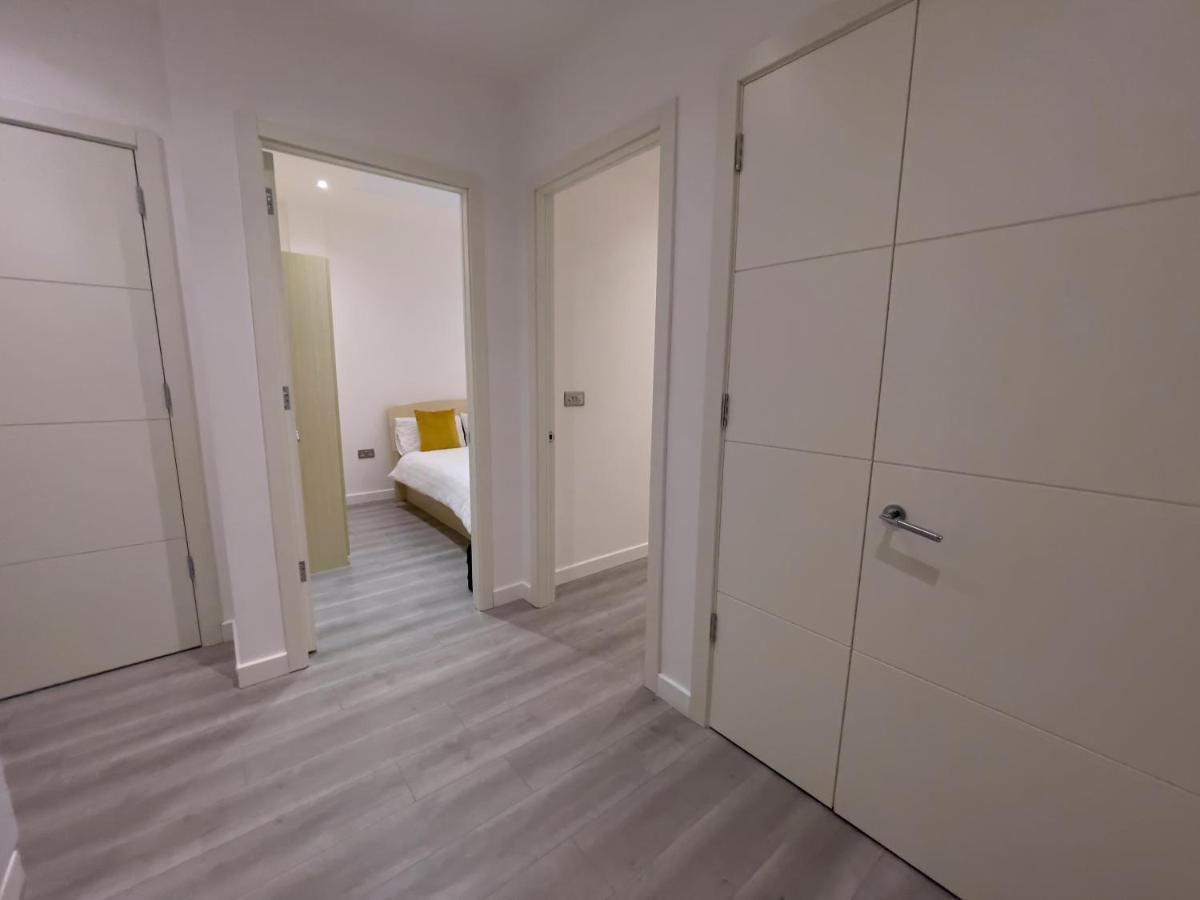 Lovely 2 Double Bedroom Flat With Free Parking - At The Atrium Mk Milton Keynes Dış mekan fotoğraf