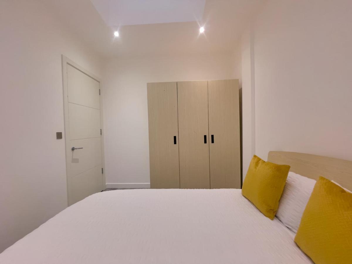 Lovely 2 Double Bedroom Flat With Free Parking - At The Atrium Mk Milton Keynes Dış mekan fotoğraf